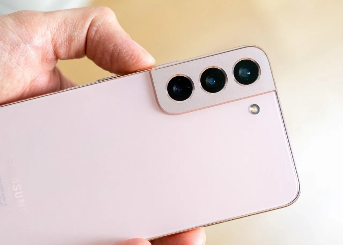 Jak ustawić aparat w Samsung S22, by robić idealne zdjęcia