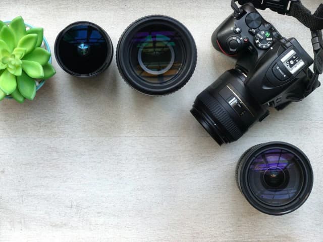 Czym się różni obiektyw zmiennoogniskowy od stałoogniskowego? Kluczowe różnice Czym się różni obiektyw zmiennoogniskowy od stałoogniskowego? Kluczowe różnice